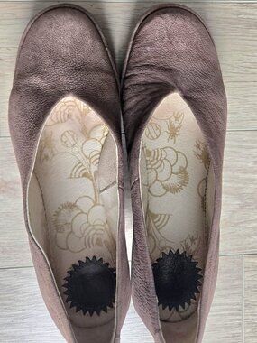 Fly London Mauve/taupe/light plum Leather YAZ wedge Size 39 EU / 8.5 US
